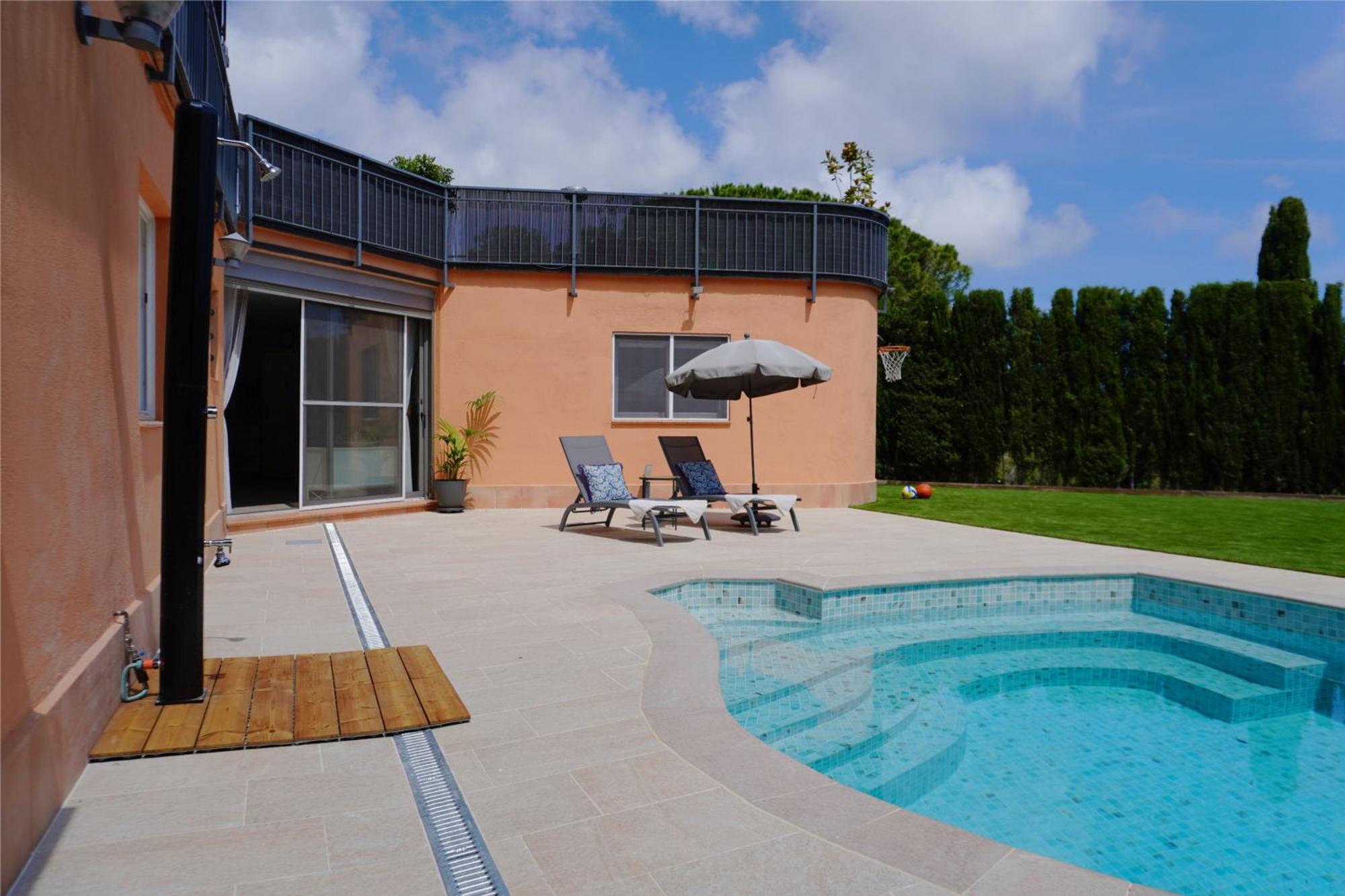 Blueline 25Km Bcn-Piscina, Sauna Y Vistas Al Mar ماتارو المظهر الخارجي الصورة
